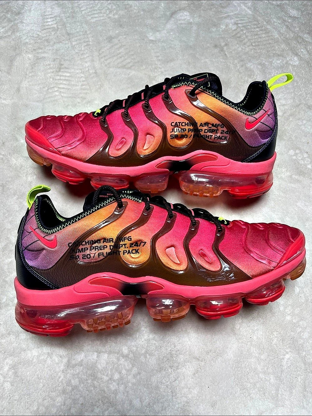 Nike Air VaporMax Plus Sneakers Pink & Black US 12 Men’s